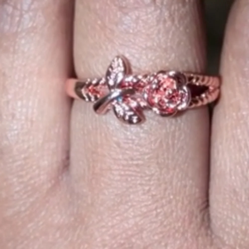 Lovely Rose Golden Intricate Detailed Rose Floral Ring